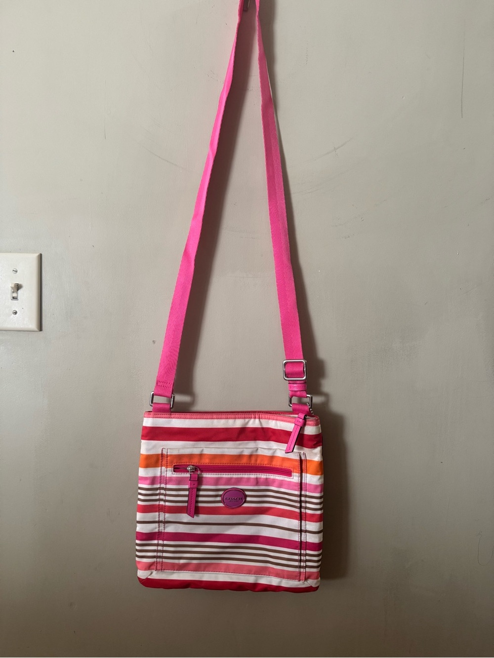 COACH Getaway Multi Stripe Nylon Crossbody File Bag Pink Orange Preppy EUC